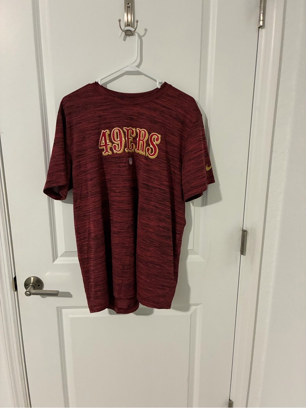 Nike Men’s 49ers Heathered Maroon Short Sleeve Shirt